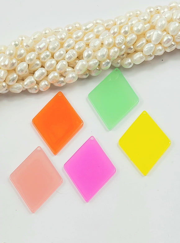 Translucent resin pendants solid color